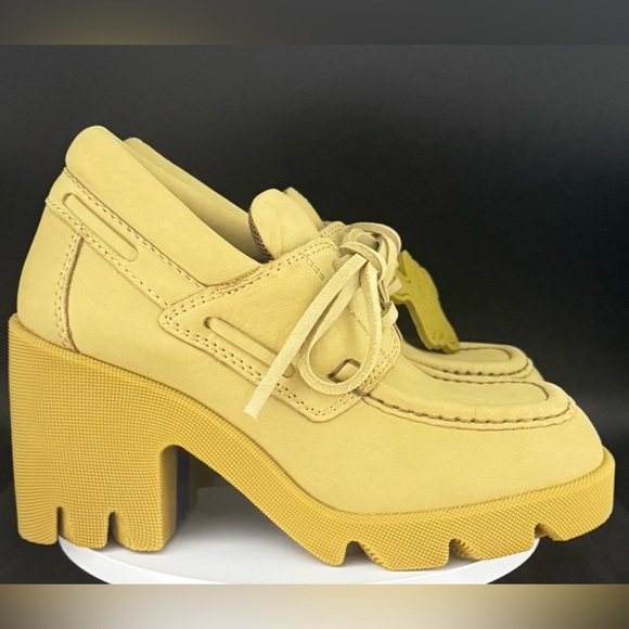 BURBERRY
Nubuck Leather 65mm Loafers
Women’s Size EU 37 - Picture 5 of 12